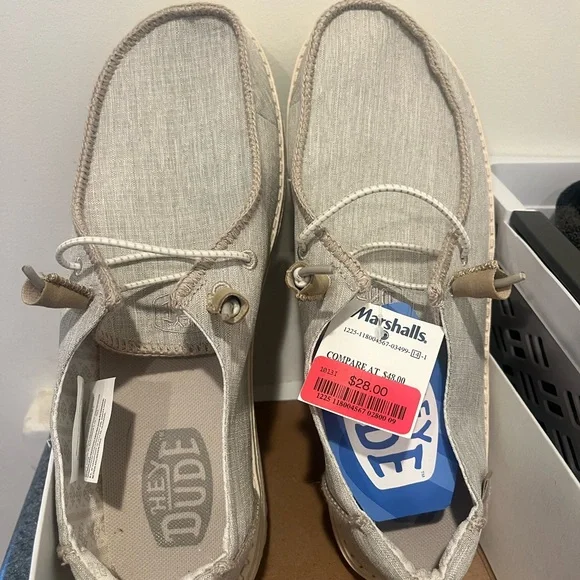 Hey Dude Women’s Casual Shoes - Cream - Picture 1 of 3